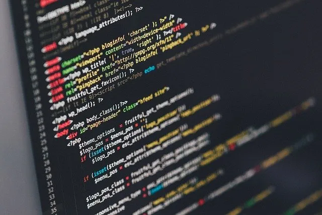 【HTML】フォームのテキストエリアに改行を含む記入例を表示させる方法